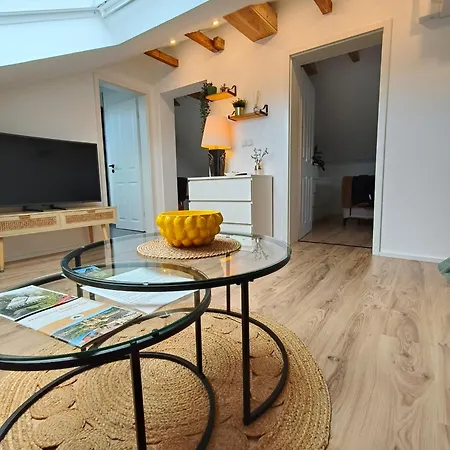 Stilvolles Im Loft-style & Klimaanlage Lejlighed